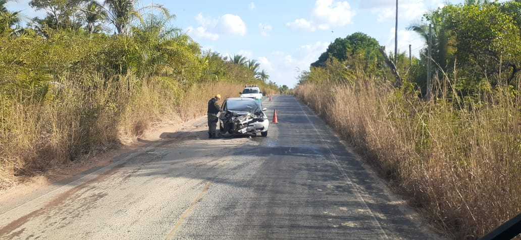 Acidente entre três veículos entre Nazária e Teresina
